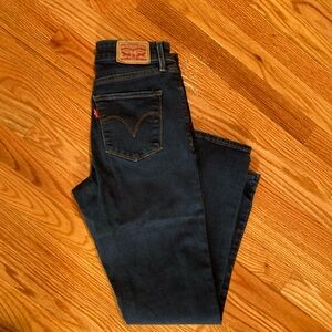 Levi's Women’s Blue Jeans -size 6